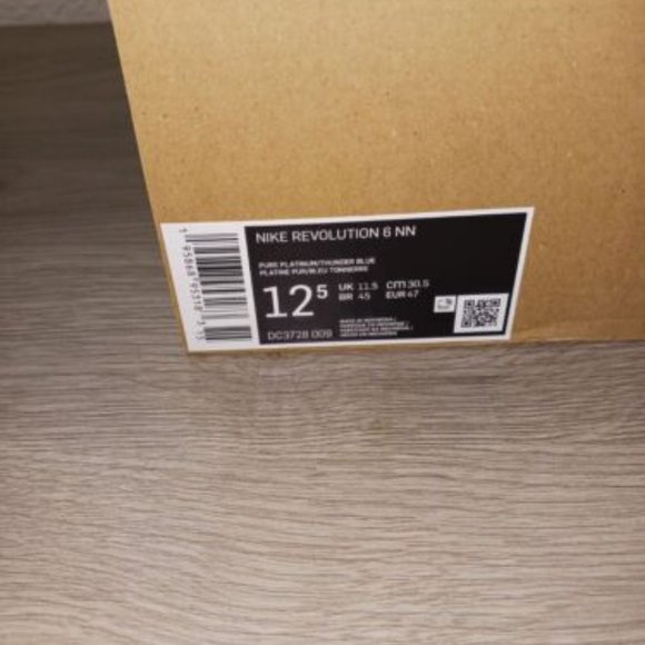 Nike Tennis/Running Shoes - Size 12.5 - Picture 7 of 8